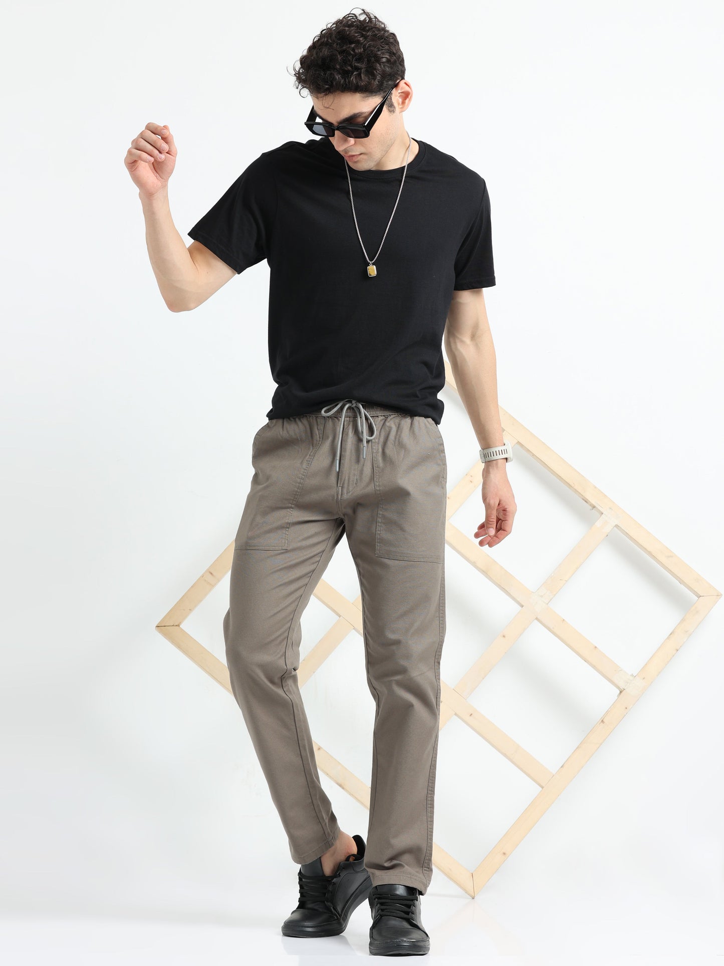 Men Corn Airport Jogger-Biscuit