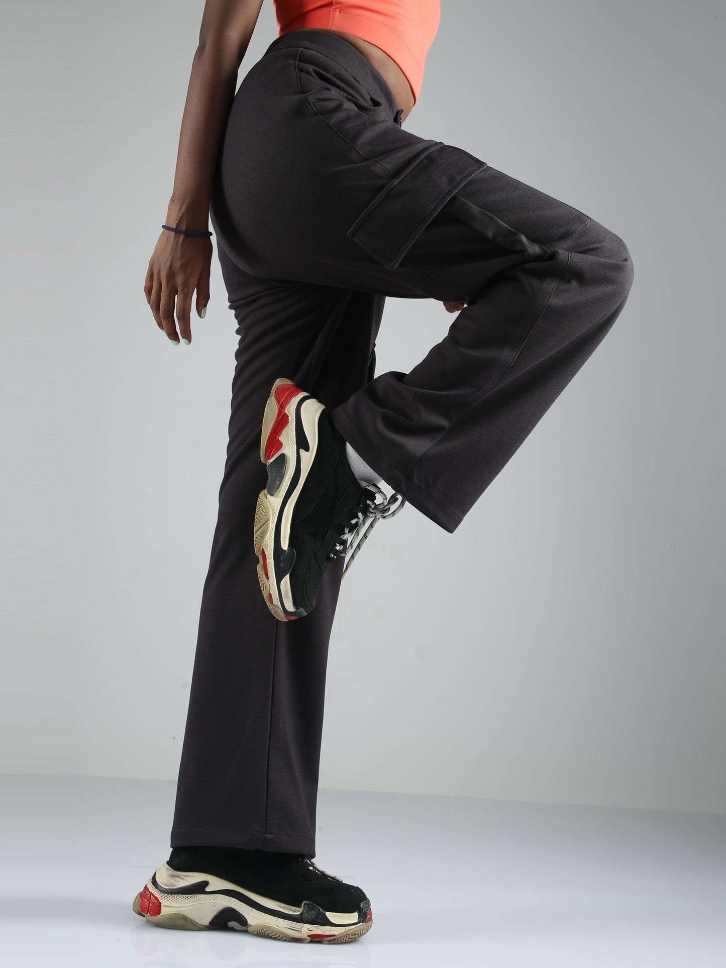 Women Straight Pant-Black