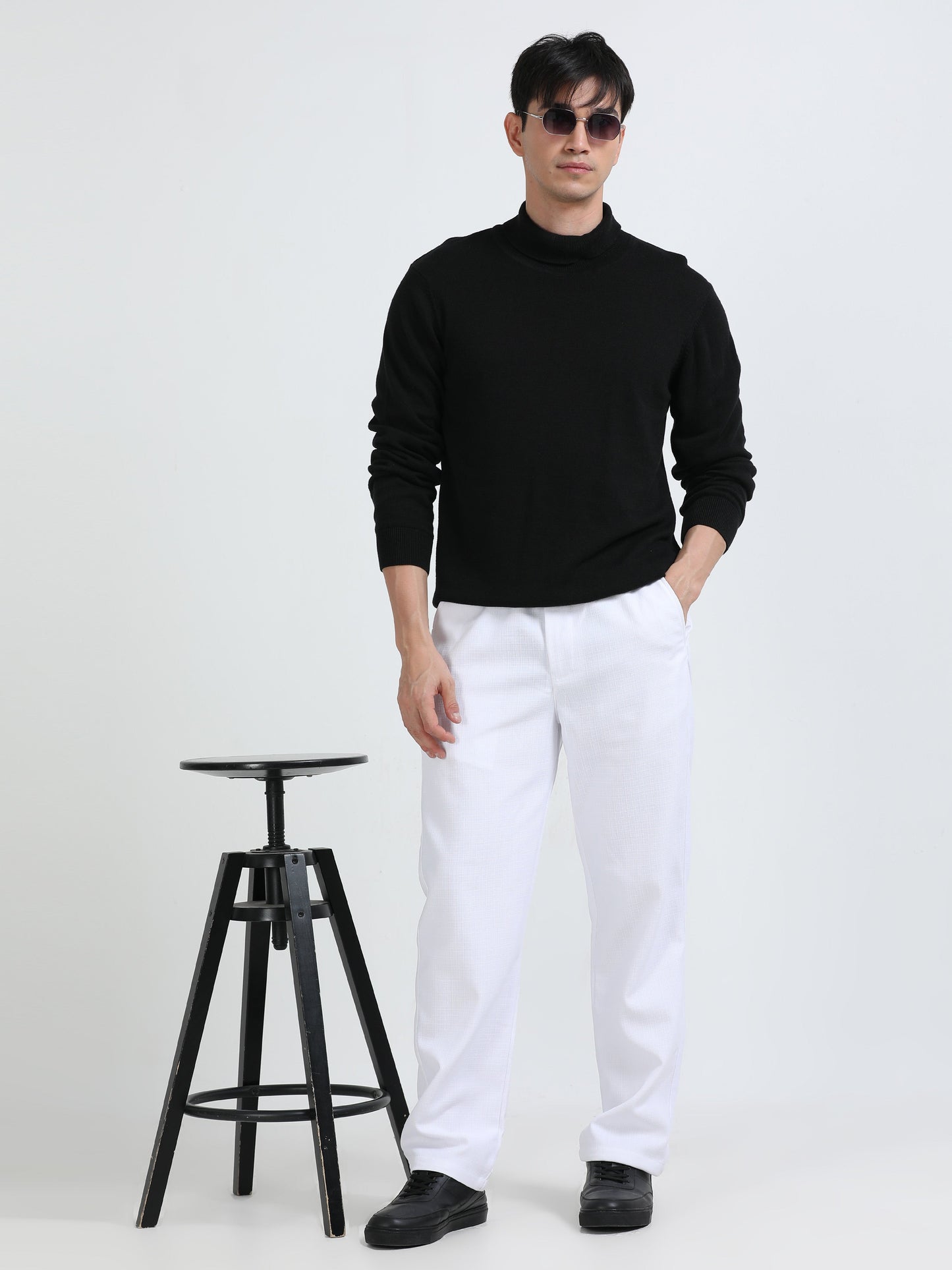 Men Lazy Linen Traveller Trouser-White