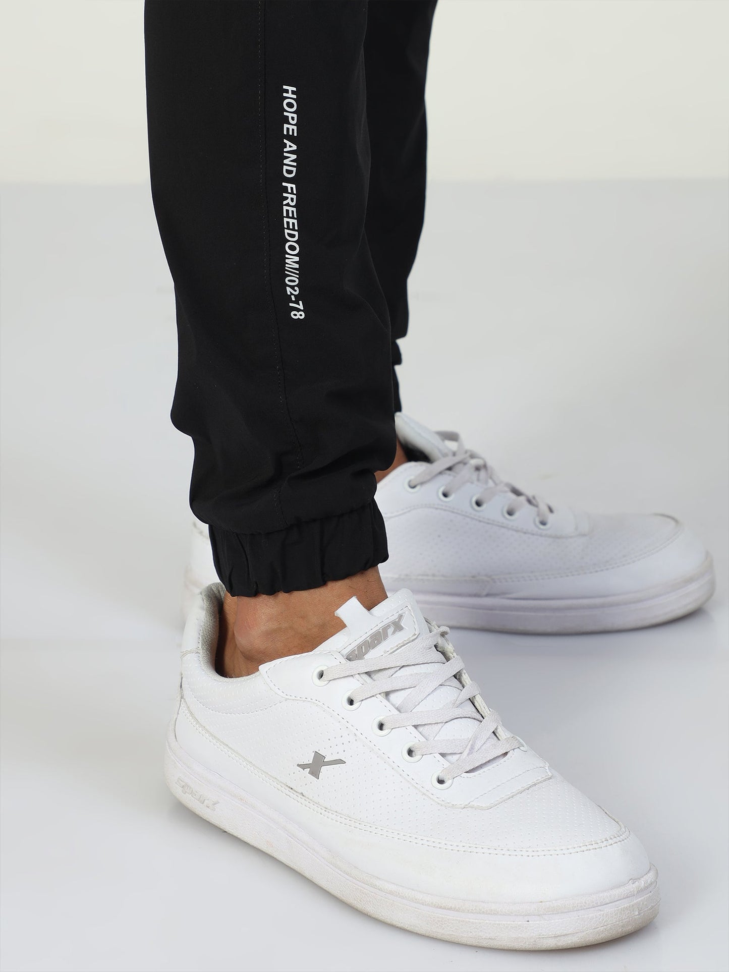 UltraLite Flexi Cargo Joggers-Black