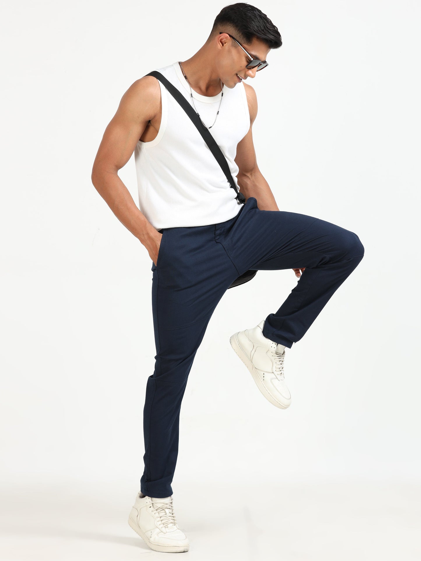 Men Linen Traveller Pant-Navy