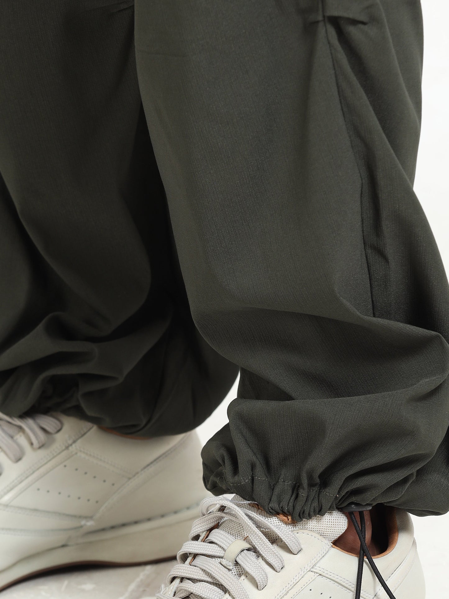 Men Parachute Trousers-Olive