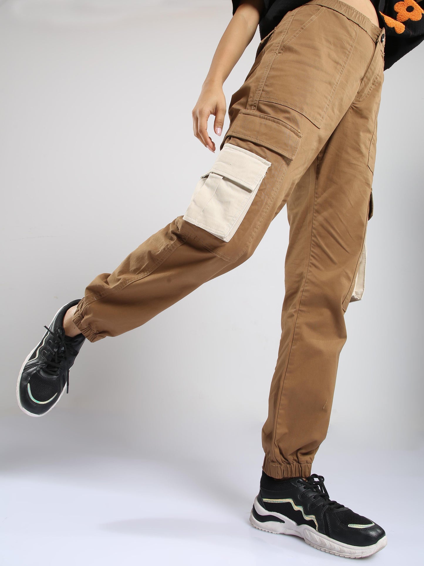 Women Jogger-Brown