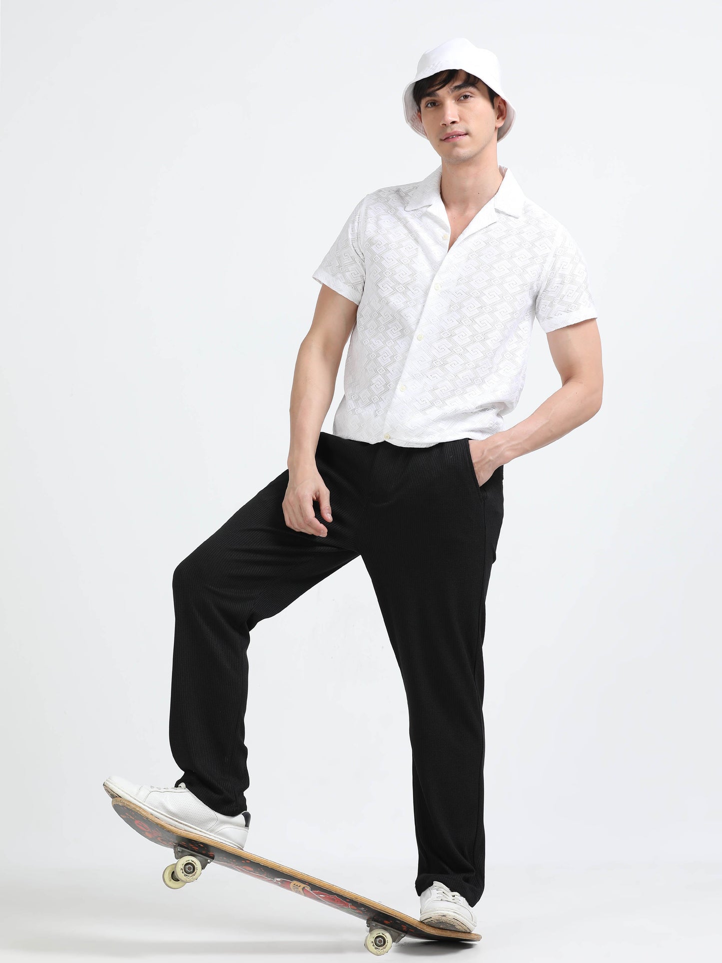 Men Popcorn Traveller Trouser-Black
