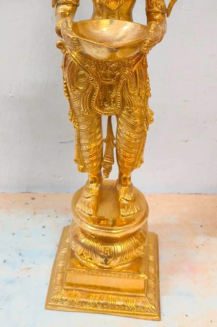 Pavai Vilakku 1