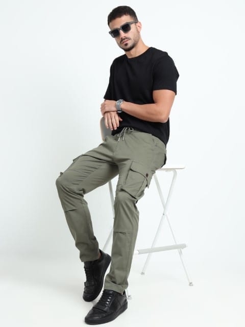 Men Relaxed Fit Cargoes-Olive